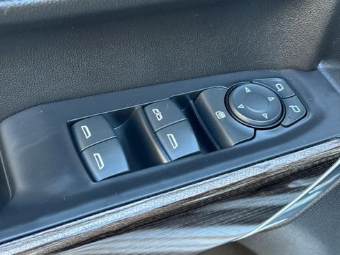 Used 2021 Chevrolet Silverado 1500 LT Trail Boss w/ Bed Protection Package image 13