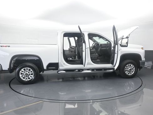 Used 2024 Chevrolet Silverado 2500 LT w/ Convenience Package image 77