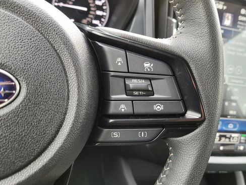 Used 2025 Subaru Forester Premium AWD/4WD image 8