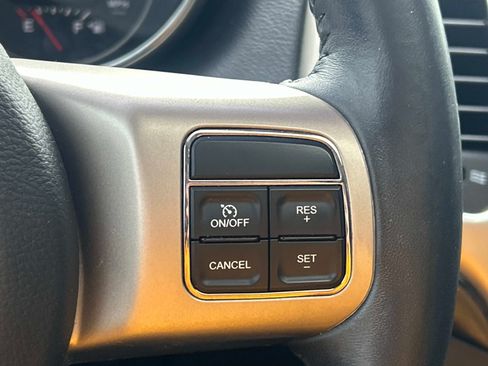 Used 2013 Jeep Grand Cherokee Altitude AWD/4WD image 21