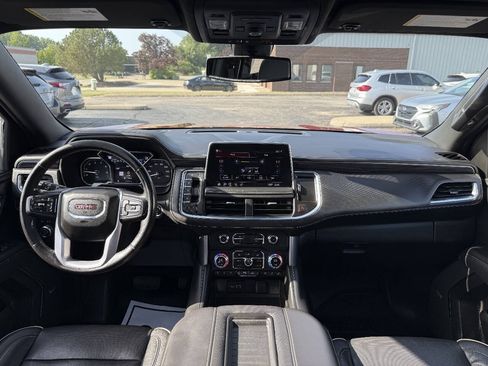 Used 2021 GMC Yukon XL SLT w/ SLT Premium Package AWD/4WD image 28