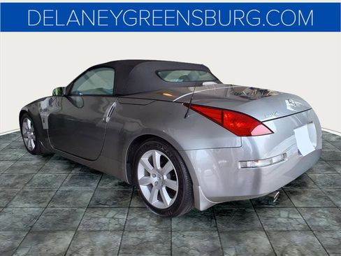 Used 2004 Nissan 350Z Touring image 3