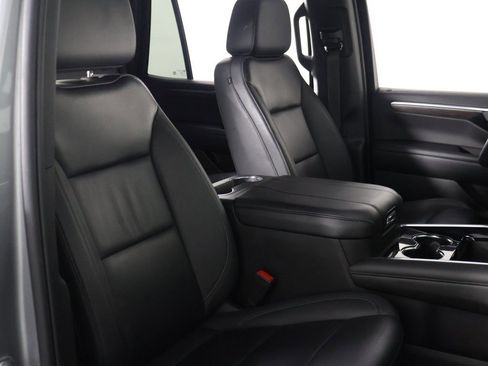 Used 2025 Chevrolet Tahoe LT image 33