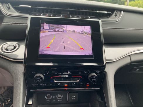 Used 2022 Jeep Grand Cherokee Laredo w/ Luxury Tech Group I image 16