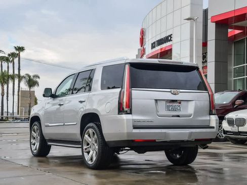 Used 2020 Cadillac Escalade Luxury image 9