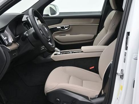 New 2026 Volvo XC90 T8 Plus AWD/4WD image 11