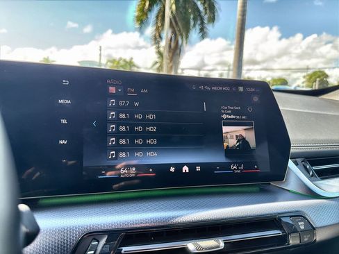 Used 2024 BMW X1 xDrive28i w/ M Sport Package image 30