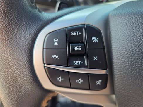 Used 2021 Ford Explorer XLT w/ Equipment Group 202A RWD image 22