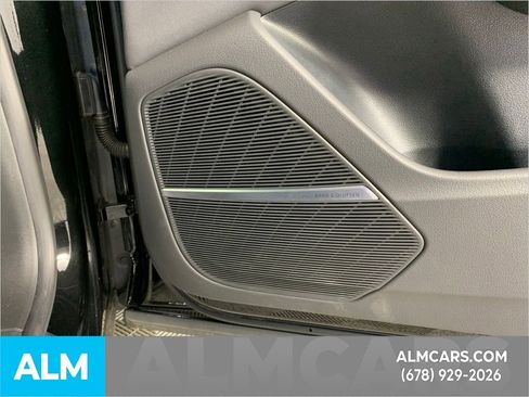 Used 2023 Audi Q8 Premium Plus image 40