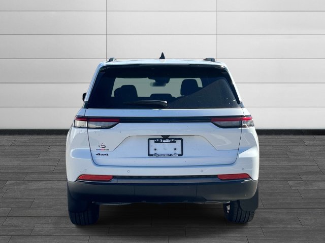 New 2027 Jeep Grand Cherokee Limited AWD/4WD image 5