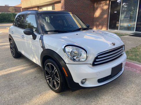 Used 2014 MINI Cooper Countryman FWD image 3