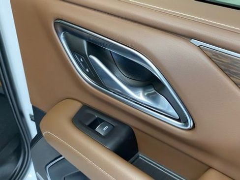 Used 2024 Chevrolet Tahoe High Country image 23