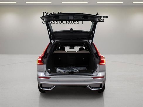 New 2026 Volvo XC60 B5 Plus w/ Protection Package Premier image 28