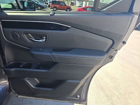 Certified 2025 Honda Pilot EX-L image 29