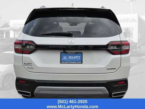 Certified 2025 Honda Pilot Touring image 8