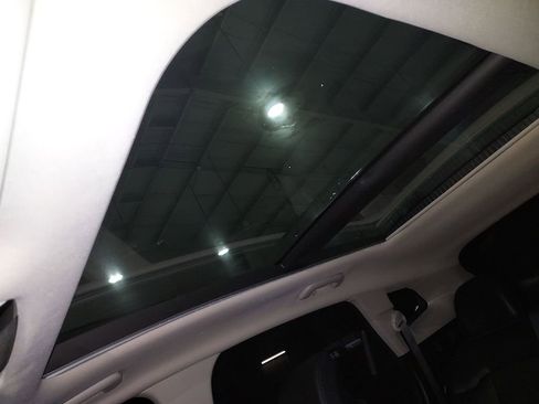 Used 2025 Kia Sportage SX image 28