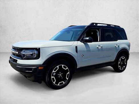 Used 2023 Ford Bronco Sport Outer Banks w/ Tech Package AWD/4WD image 4