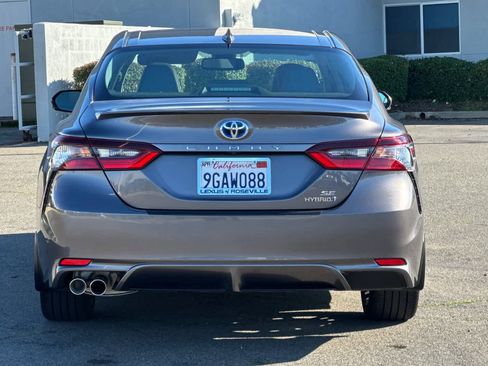 Used 2023 Toyota Camry SE image 8