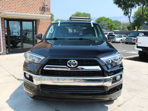 Used 2018 Toyota 4Runner Limited AWD/4WD image 2