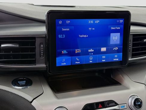 Used 2022 Ford Explorer XLT w/ Equipment Group 202A image 17