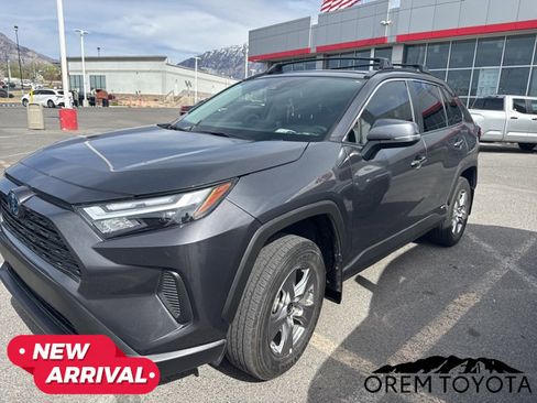 Used 2024 Toyota RAV4 XLE w/ Convenience Package image 3