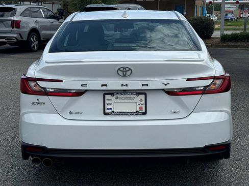 Certified 2025 Toyota Camry SE FWD image 4