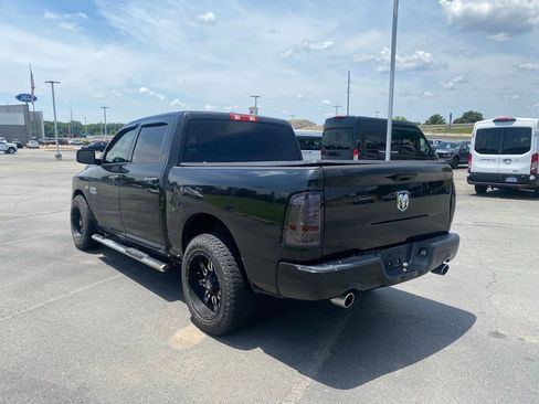 Used 2017 RAM 1500 Express RWD image 5