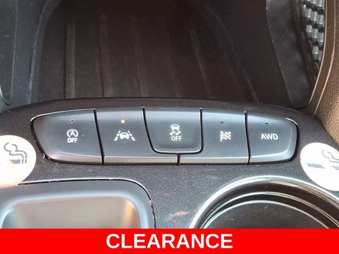 Used 2024 Chevrolet TrailBlazer LT AWD/4WD image 24