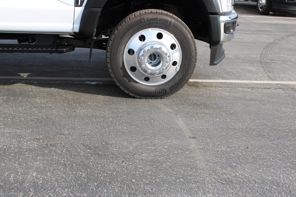 Used 2023 Ford F550 4x4 Regular Cab Super Duty image 35