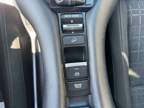 Used 2024 Honda HR-V LX image 20