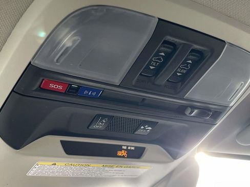 Certified 2022 Subaru Crosstrek 2.0i Premium w/ Moonroof Package image 24