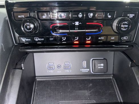 New 2024 Jeep Grand Cherokee Limited 4xe w/ Luxury Tech Group II image 40