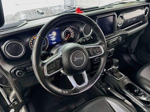 Used 2022 Jeep Wrangler Unlimited Sahara AWD/4WD image 13