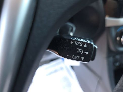 Used 2016 Toyota Corolla LE image 17