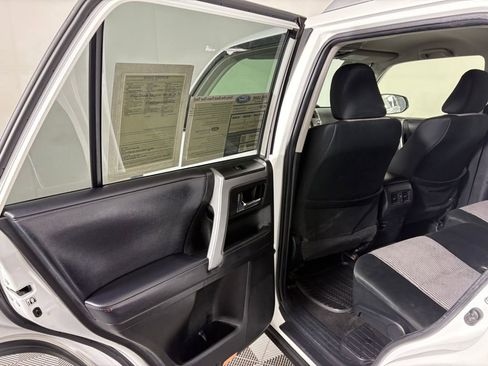 Used 2018 Toyota 4Runner SR5 image 27