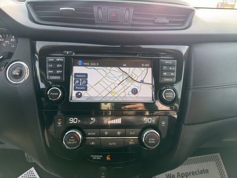 Used 2017 Nissan Rogue SL w/ SL Premium Package image 20