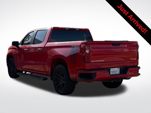 Used 2023 Chevrolet Silverado 1500 Custom image 3