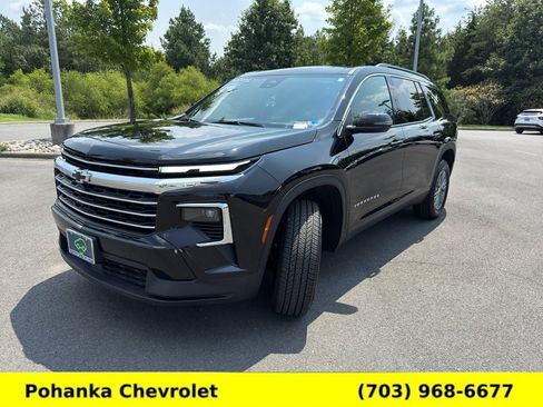 Used 2025 Chevrolet Traverse LT w/ LPO, Floor Liner Package AWD/4WD image 3