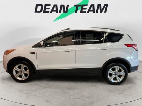 Used 2016 Ford Escape SE w/ Equipment Group 201A image 5