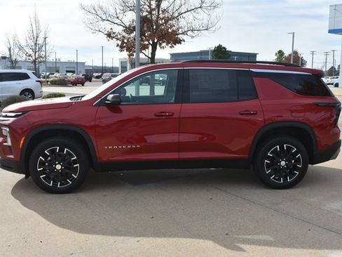 New 2026 Chevrolet Traverse LT w/ Sun and Wheel Package image 9