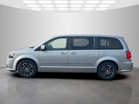 Certified 2017 Dodge Grand Caravan GT FWD image 4
