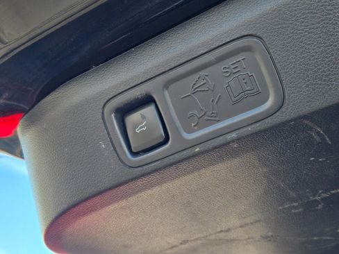 Used 2023 Ford Expedition Platinum image 14