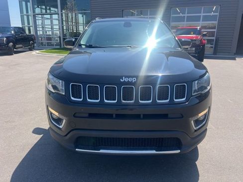 Used 2019 Jeep Compass Limited AWD/4WD image 2