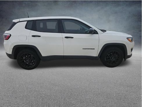 Used 2019 Jeep Compass Sport FWD image 9