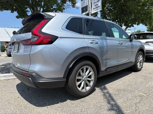 Used 2025 Honda CR-V EX image 3