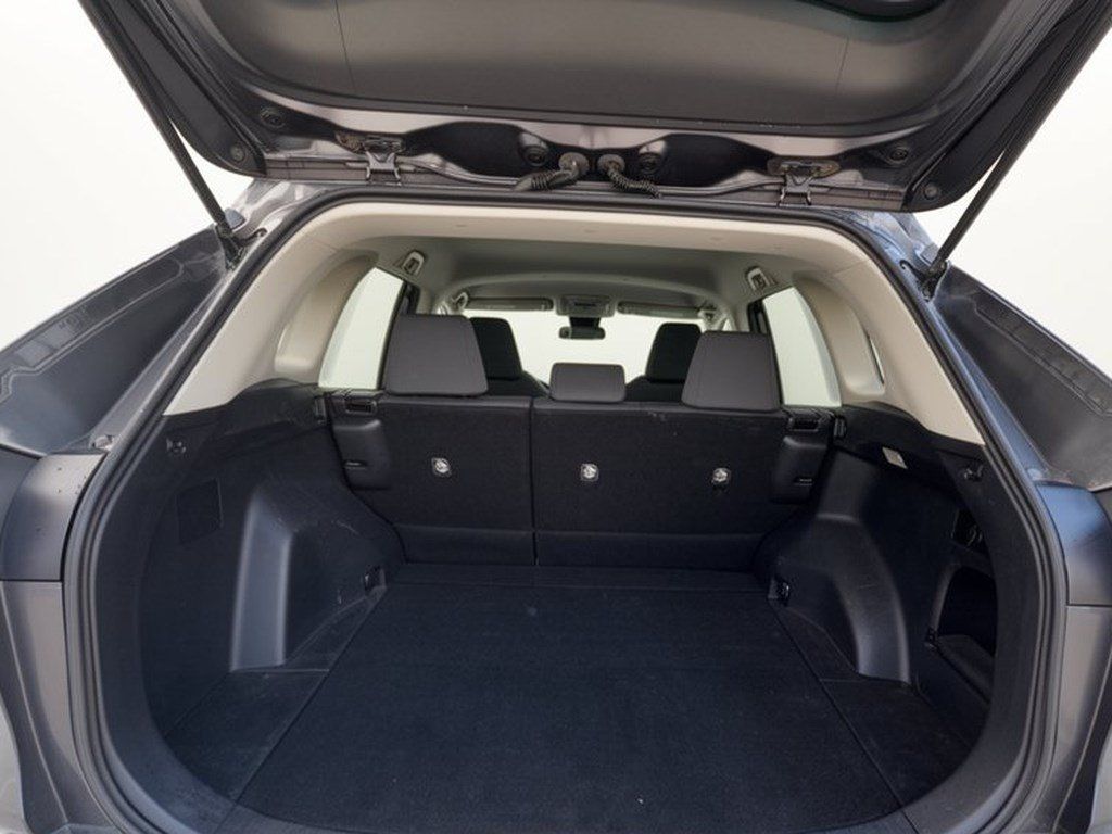 Used 2021 Toyota RAV4 XLE FWD image 28