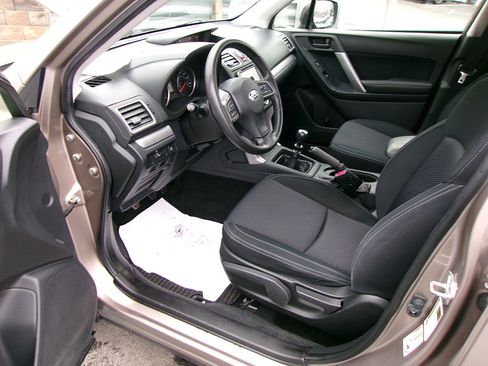 Used 2016 Subaru Forester 2.5i image 14