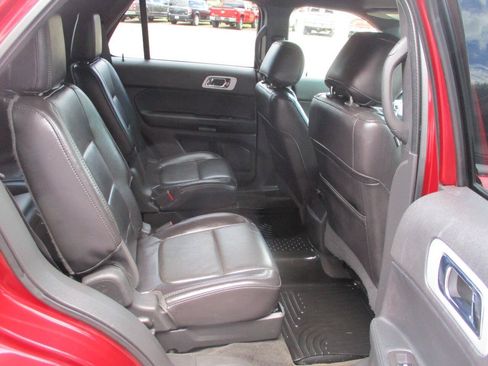 Used 2013 Ford Explorer XLT AWD/4WD image 25
