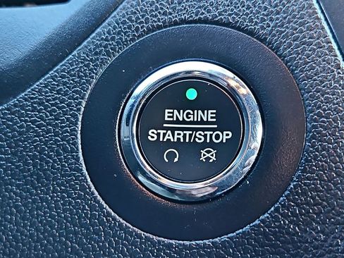 Used 2019 Ford Explorer XLT w/ Equipment Group 202A image 21