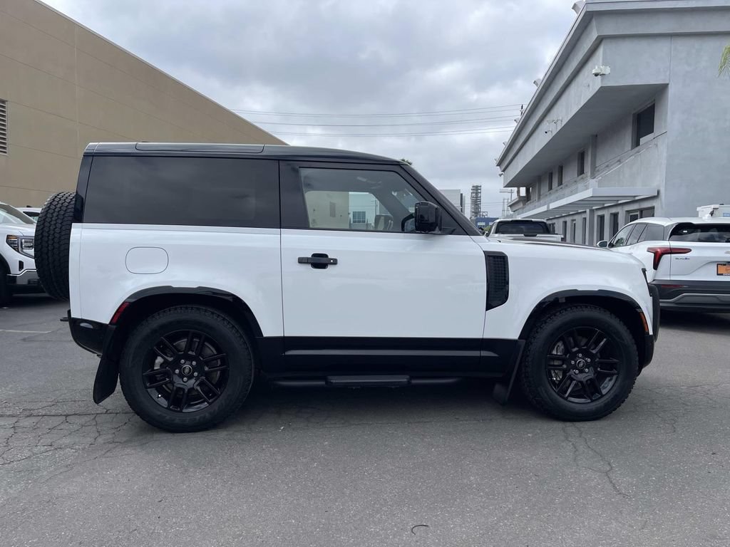 Used 2023 Land Rover Defender 90 X-Dynamic SE AWD/4WD image 2